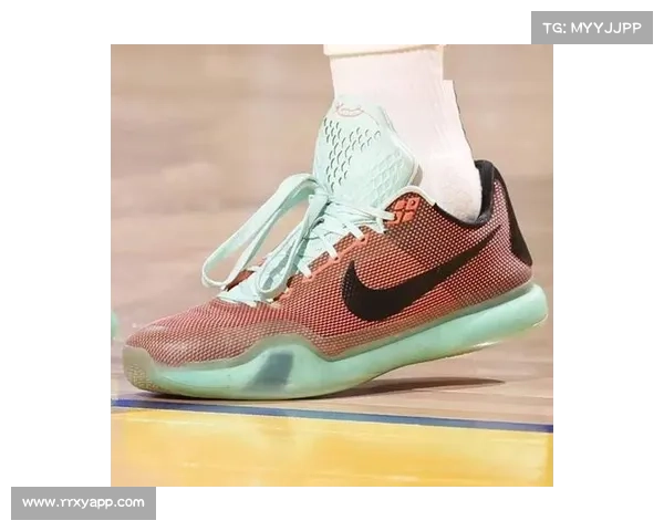 NBA 上脚合集!罕见 Kobe 8 亮相!真的美如画! NBA 上脚合集!罕见 Kobe 8 亮相!真的美如画!